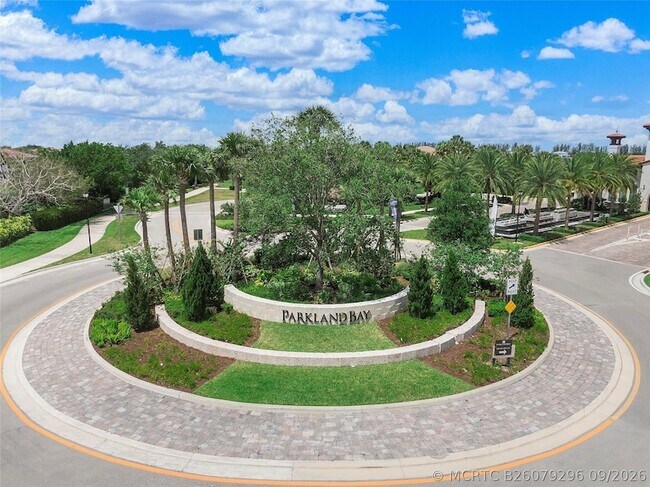 Building Photo - 11785 Waterway Cir