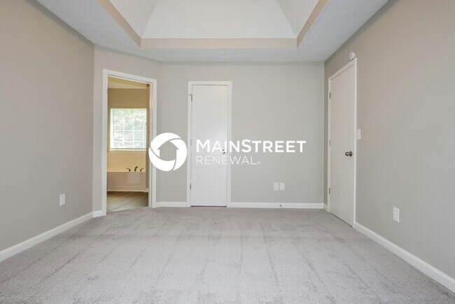 Building Photo - 4 Bedroom Pet-Friendly Home in Lithonia, G...