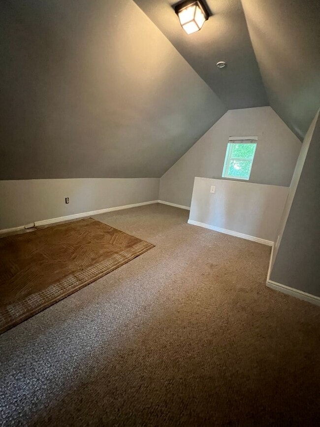 Building Photo - Dog Friendly Home in Heber!