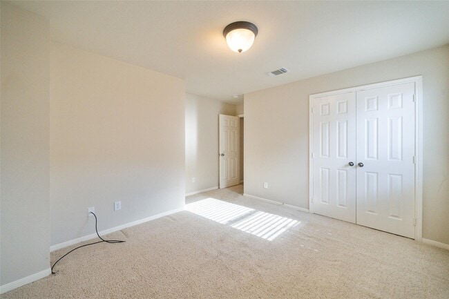 Building Photo - 8811 Sun Haven Ln