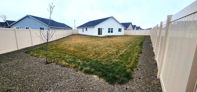 Building Photo - 17680 N Pegram Way