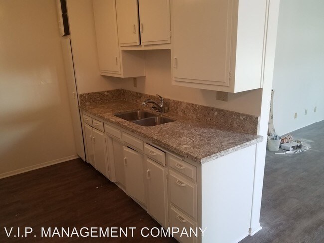 Building Photo - 3325 Armada Dr