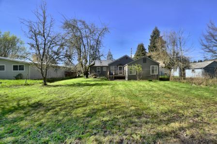 Building Photo - Live Comfortably in this conveniently located 3-Bedroom Home!