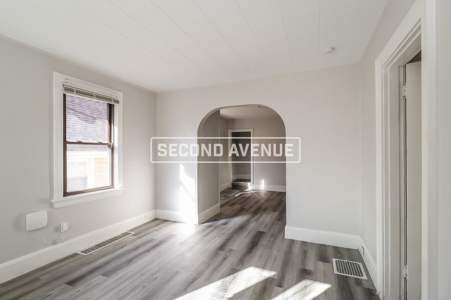 Building Photo - 1607 Minion Ave