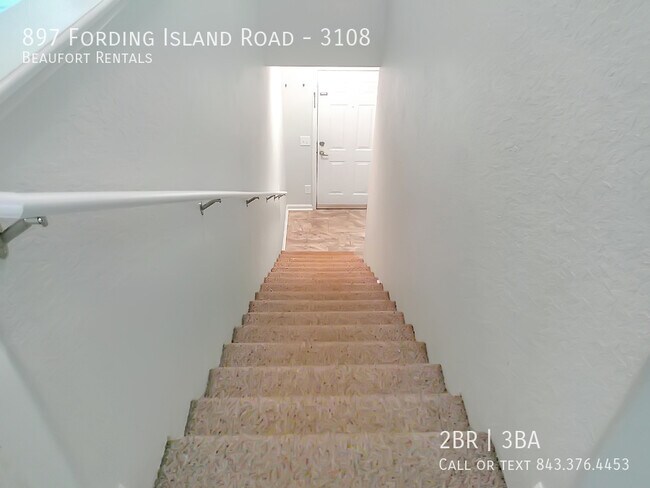 Building Photo - 897 Fording Island Rd