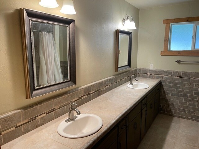 Building Photo - 32339 Success Valley Dr