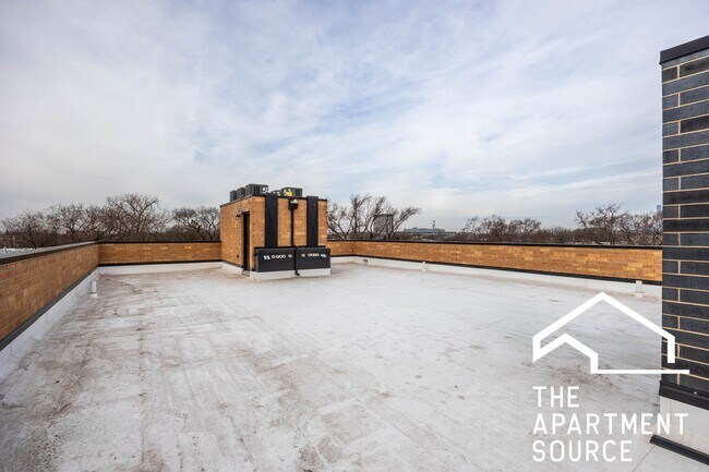 Building Photo - 3738 S Calumet Ave