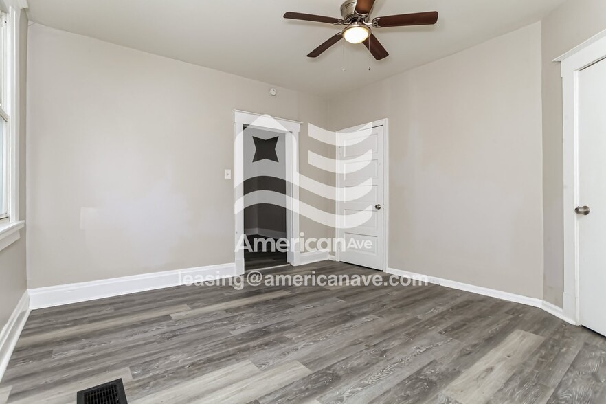 Building Photo - 635 Watkins St