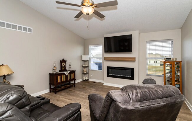 Building Photo - 508 Wicker Dr.