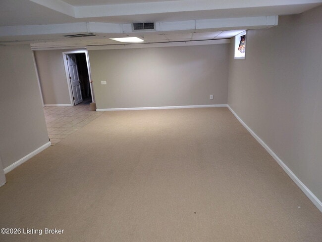 Building Photo - 3253 Lexington Rd