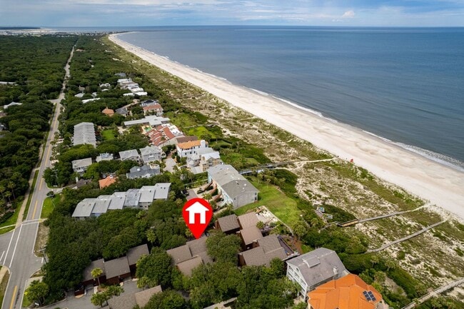 Building Photo - Chalet by the Sea SHORT OR LONG TERM RENTAL