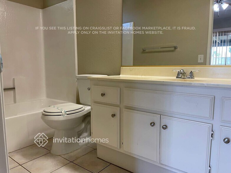 Building Photo - 962 W Mellon Ct