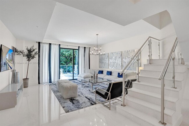 Building Photo - 3040 N Ocean Blvd