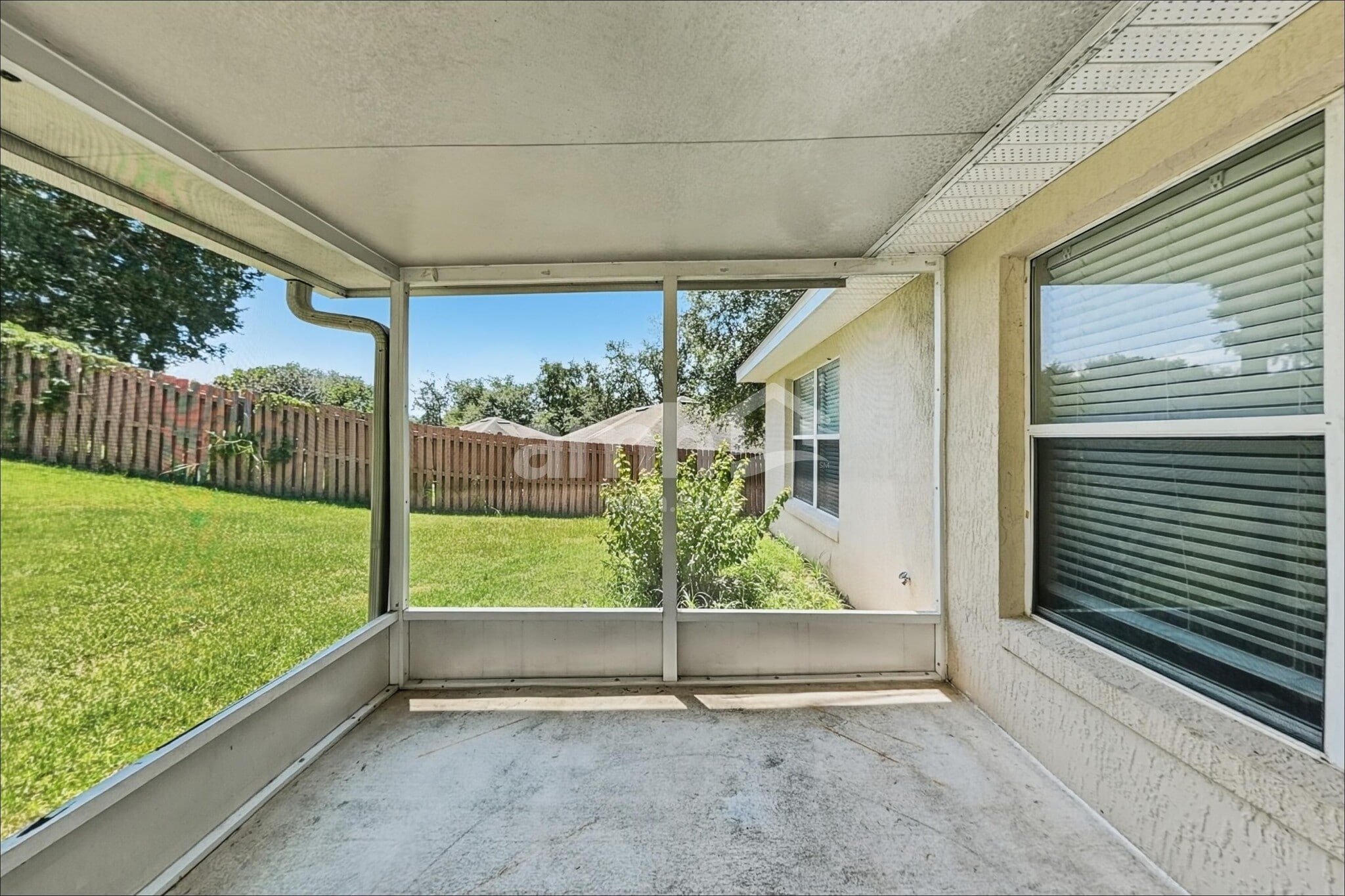 Building Photo - 660 Winding Lake Dr