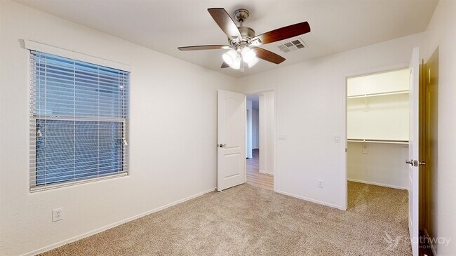 Building Photo - 44336 W McClelland Dr