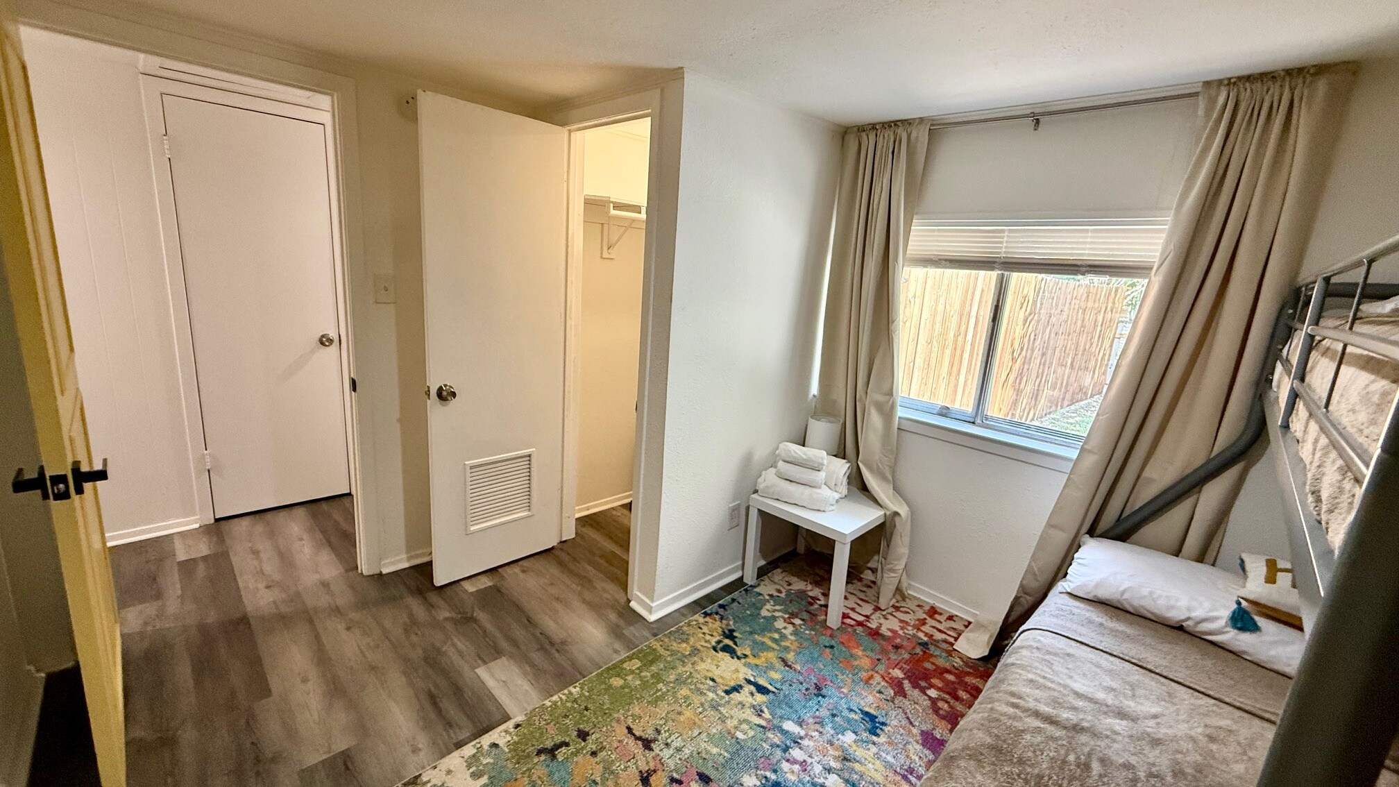 Building Photo - 1802 E University Ave