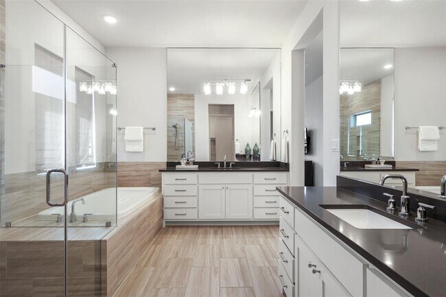 Building Photo - 299 Peakside Cir