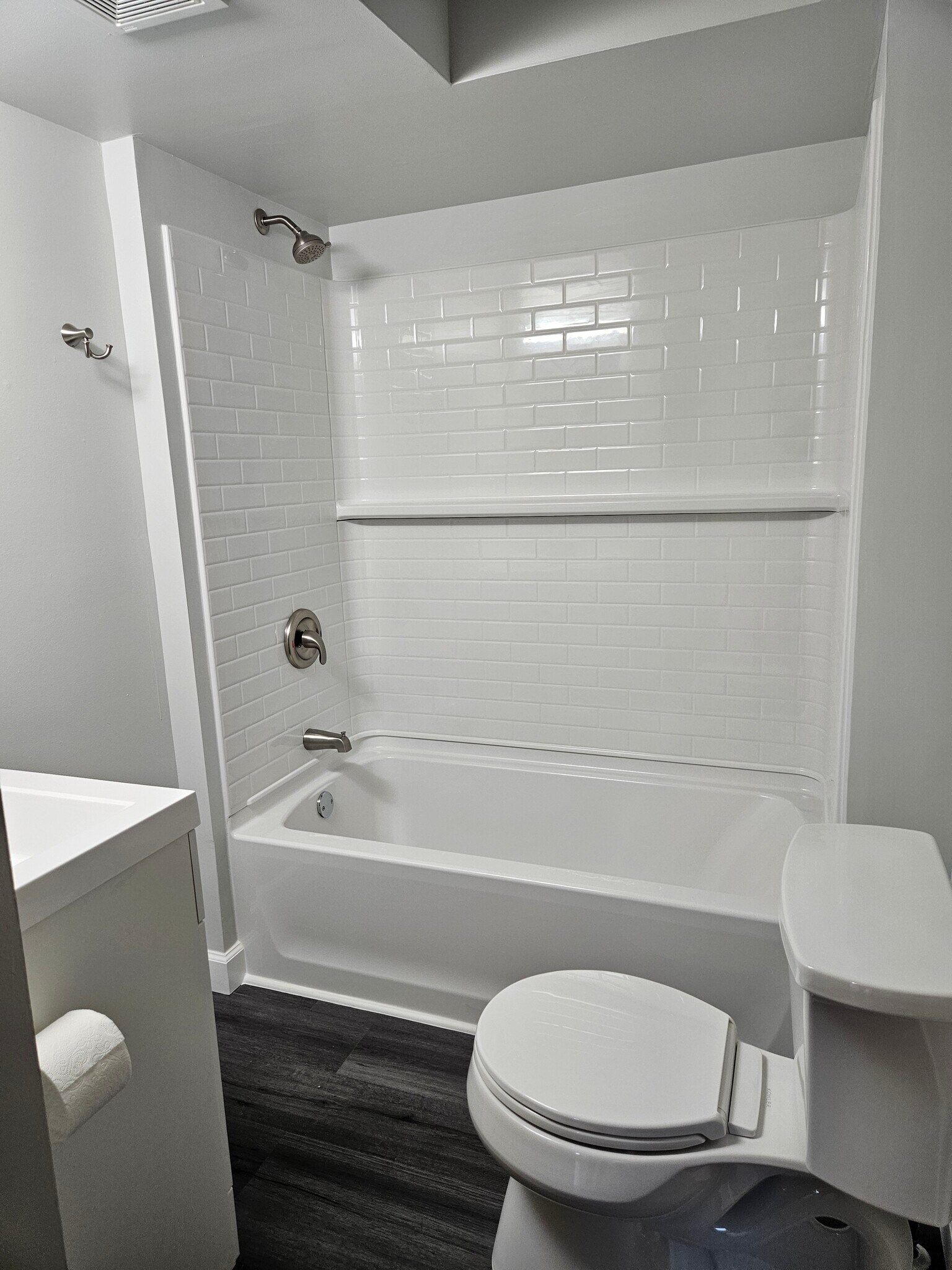 Bathroom - 421 N Greenfield Ave