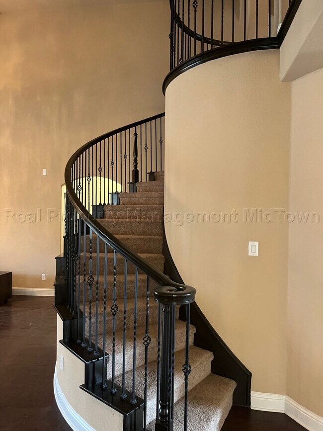 Building Photo - Gorgeous 5 bedroom, 4 bath home in Mansfield ISD