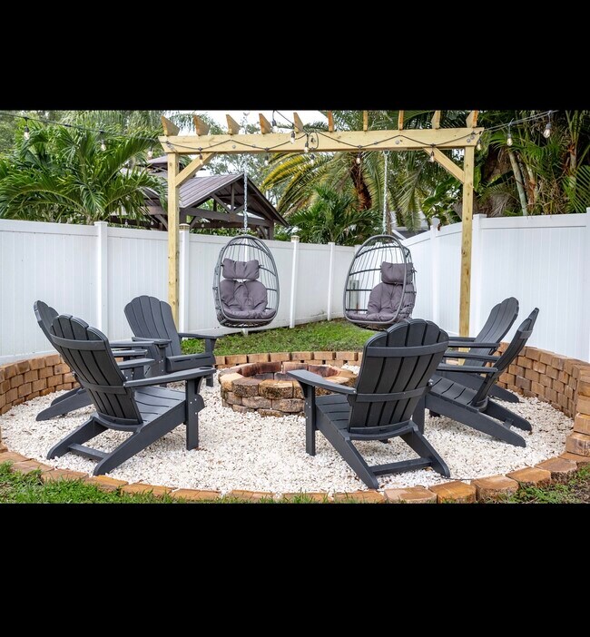 Building Photo - 9605 129th Ave