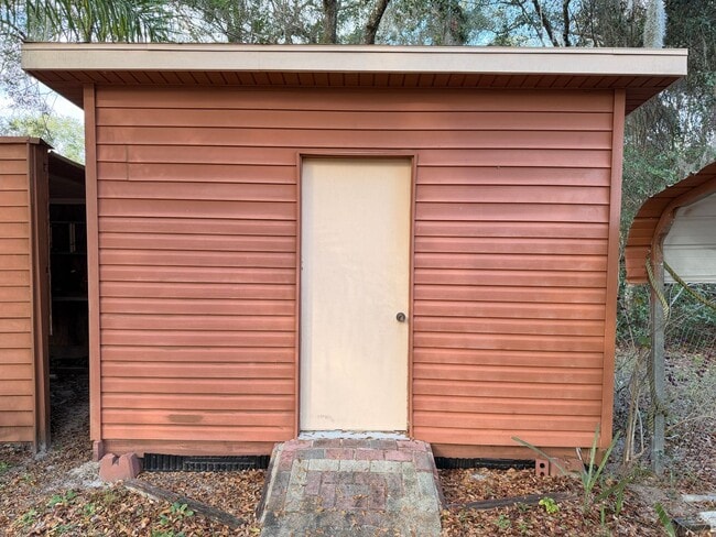 Building Photo - Spacious 3/3 on Nearly 2 Acres with Exceptional Storage and No HOA