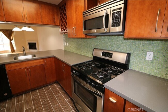 Building Photo - 14631 Dickens St