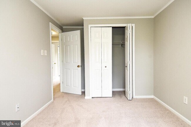 Building Photo - Available immediately!