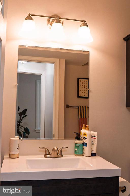 Building Photo - 1734 Bolton St