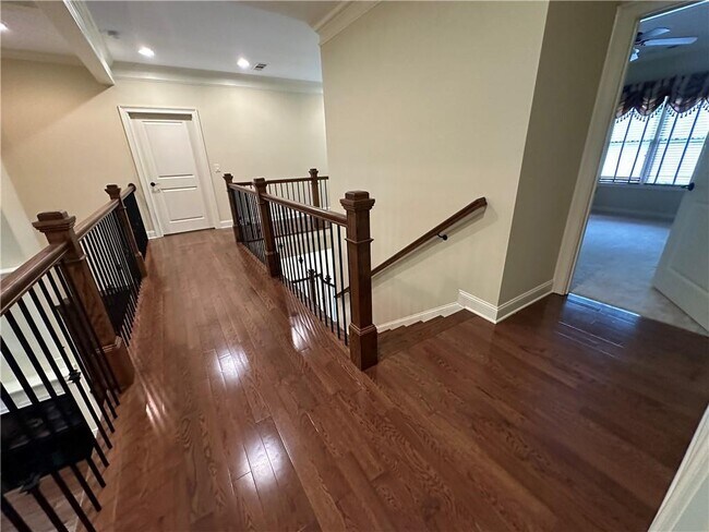 Building Photo - 510 Lake Medlock Dr