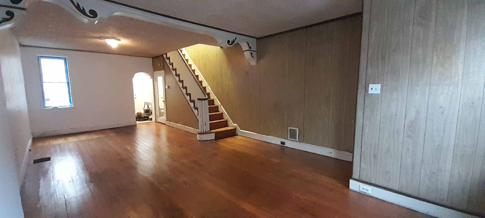 Building Photo - 421 McClellan St