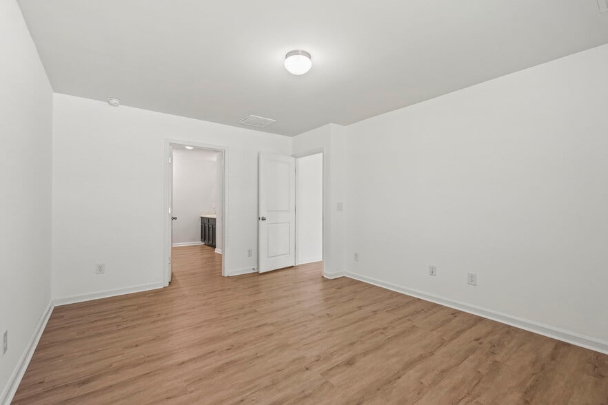 Building Photo - 1789 Sapphire Dr