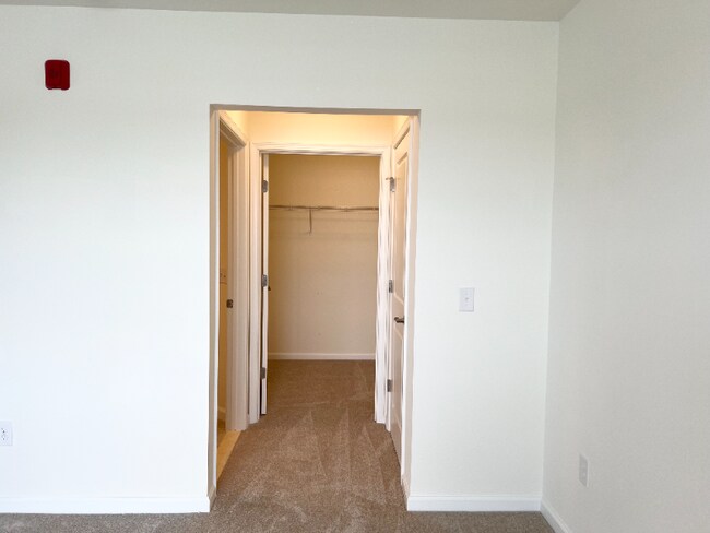 Building Photo - 24160 Port Ln