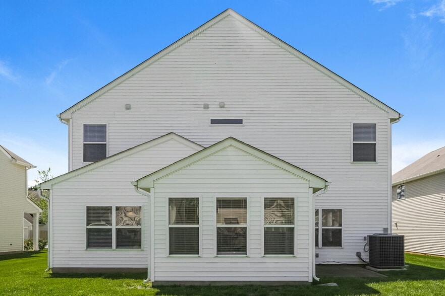 Building Photo - 620 Wrayhill Dr