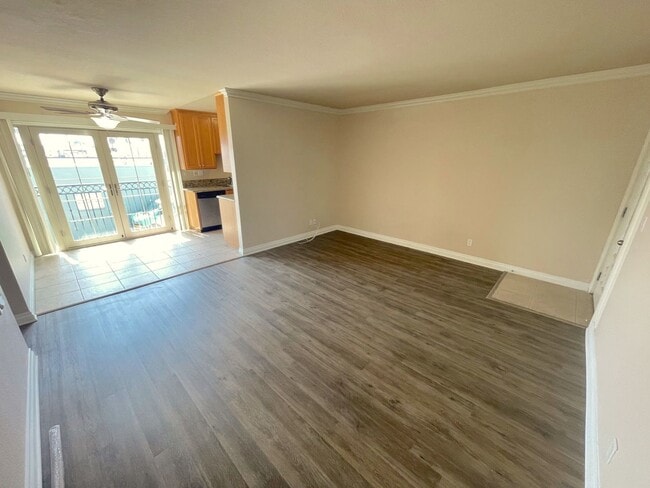 Building Photo - M/I Special - Awesome Condo - Complex W/ Pool & Located Minutes From Beach