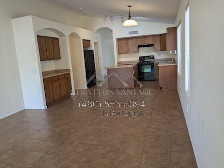 Building Photo - 28719 N 21st Ln