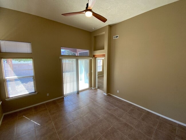 Building Photo - 3 Bedroom Single Story Home Available Near...