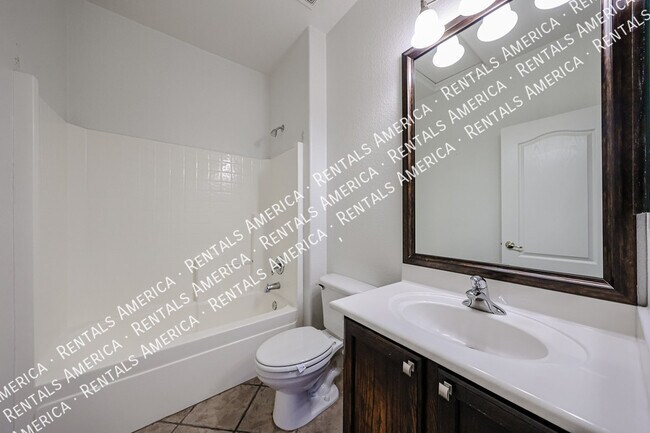 Building Photo - 869 E Waterview Pl