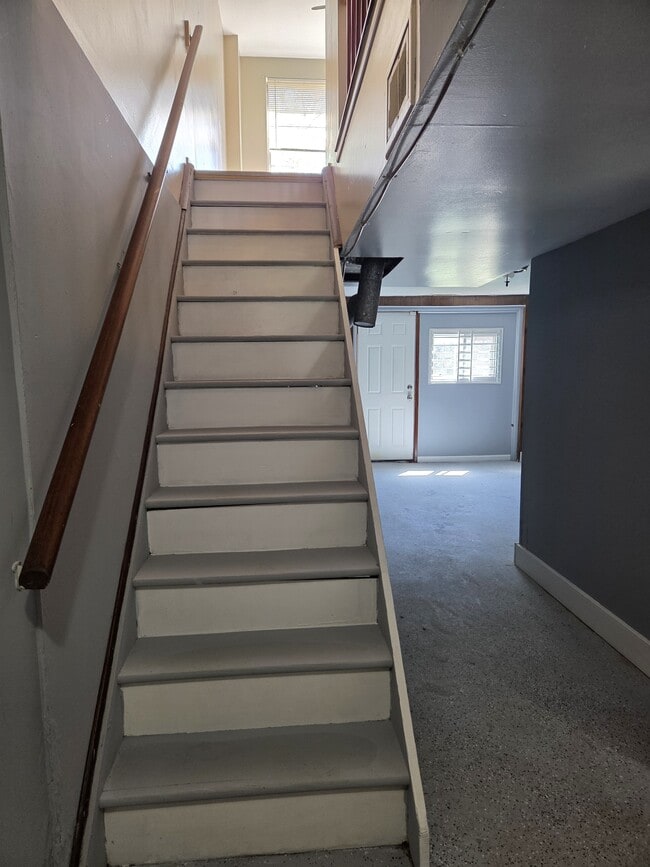 Building Photo - 8044 Mars Pl