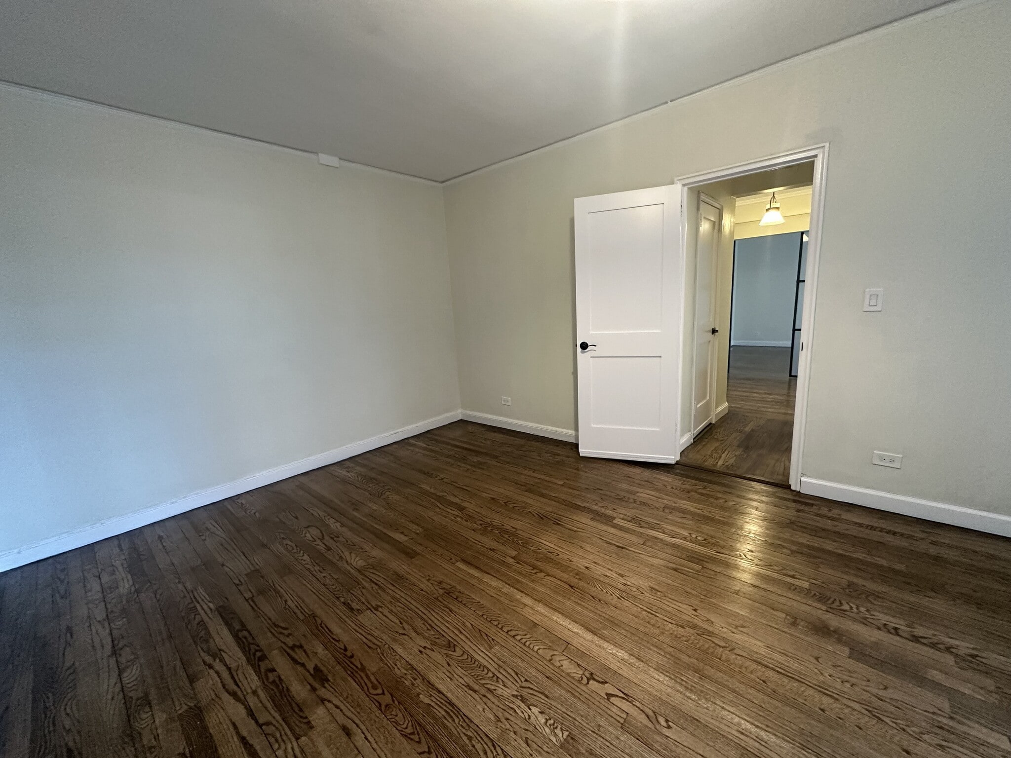 Building Photo - 9876 Queens Blvd