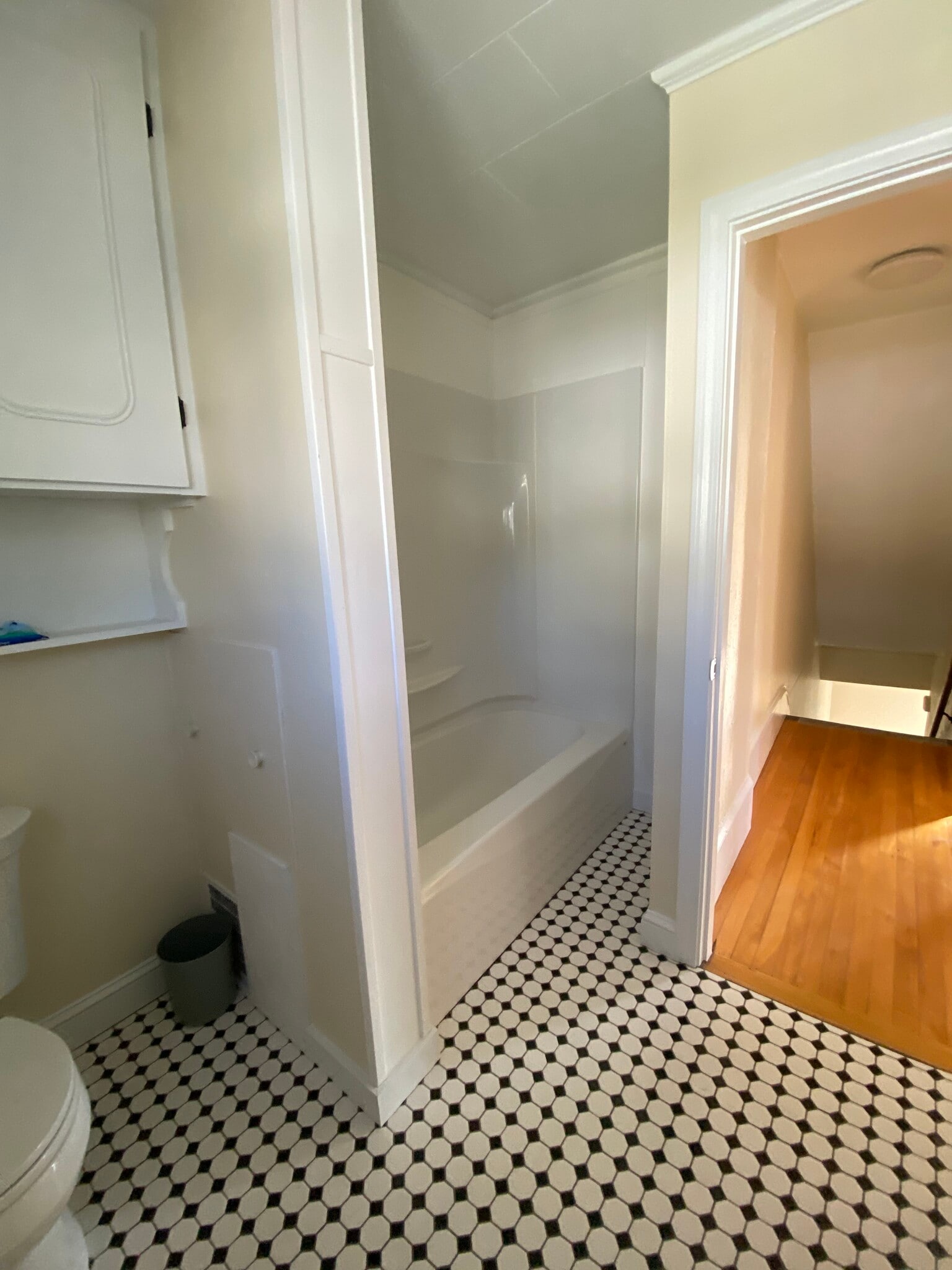 Building Photo - 15 Weston St