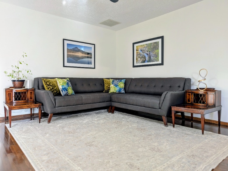 Building Photo - 99 Sunset Pl