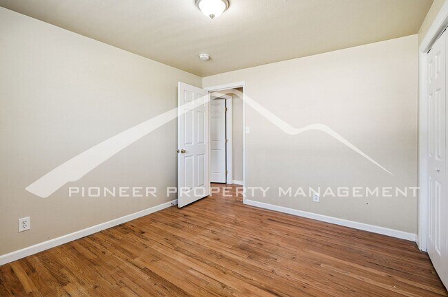 Building Photo - Spacious Home with Washer/Dryer and Storage Shed