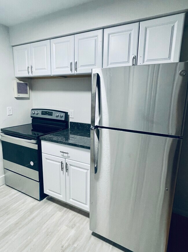 Kitchen 1 - 4036 O Leary Ave