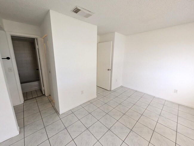 Building Photo - 9705 SW 138th Ave