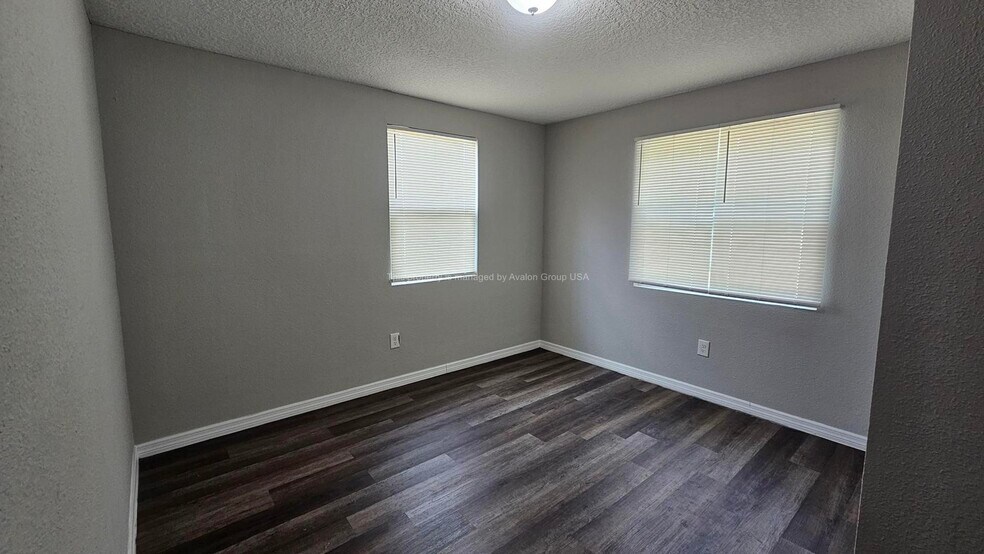 Building Photo - 10875 Biscayne Blvd