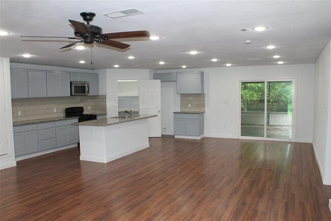 Building Photo - 3718 Darlinghurst Dr