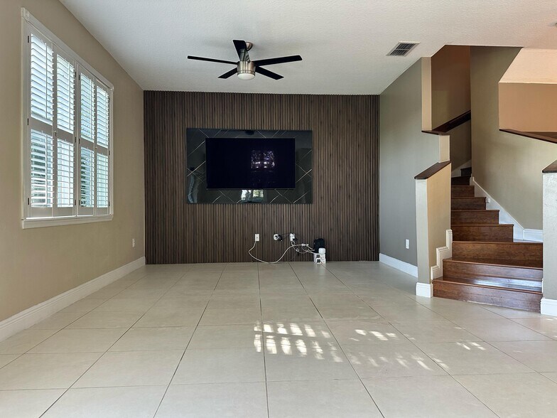 Building Photo - 4114 Orange Tree Ct