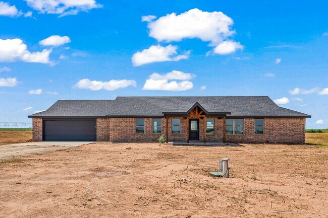 Primary Photo - Country Living In Idalou ISD!