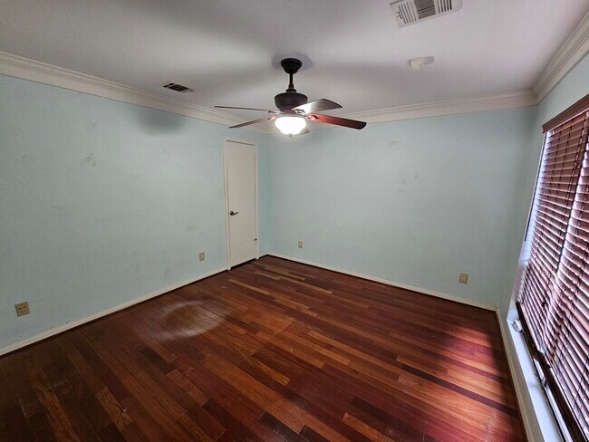 Building Photo - 12103 Ella Lee Ln