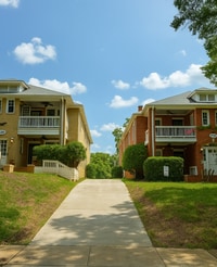 Building Photo - Move In Special   -Wesley Heights 2bedroom 1.5 bathroom